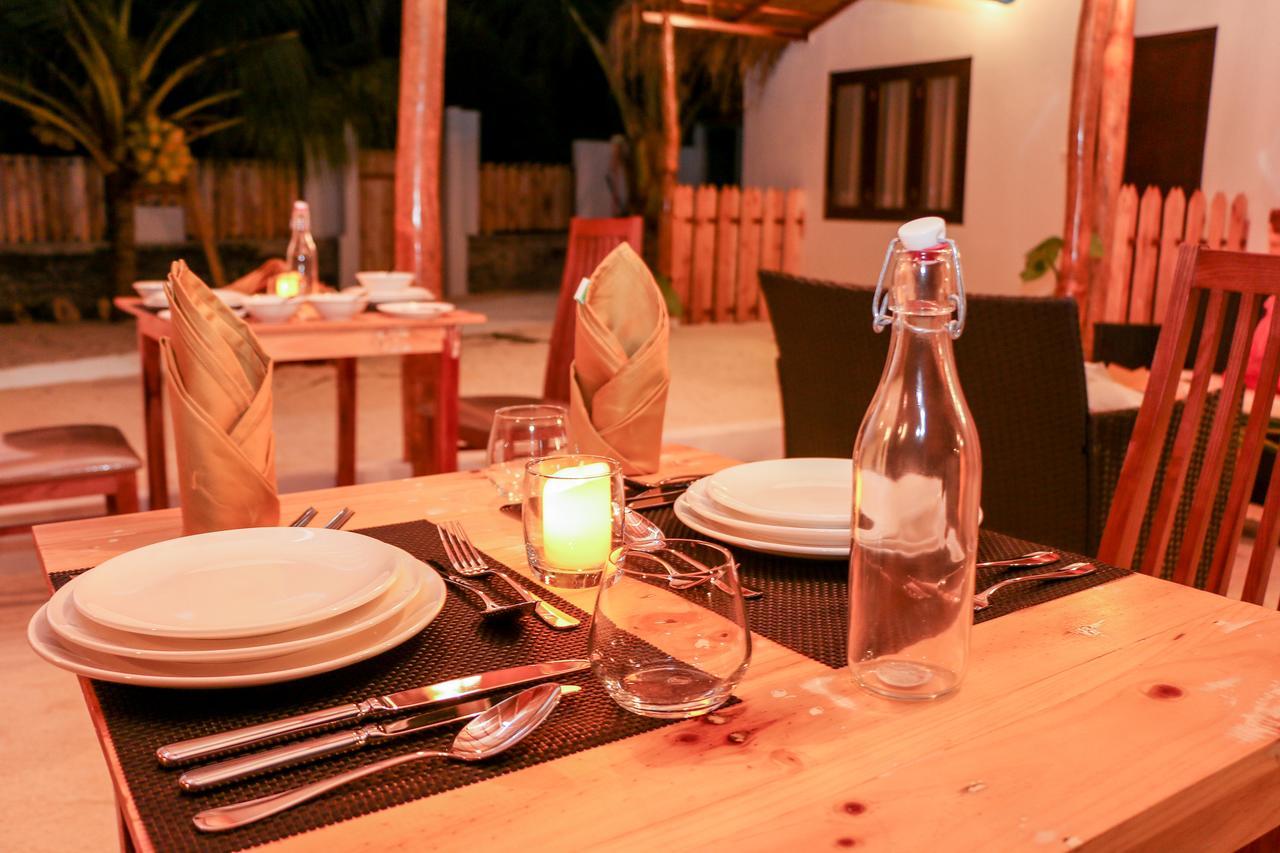 ホテル The Castaway Retreat Feridhoo エクステリア 写真